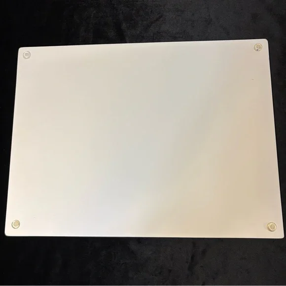 World Famous BBQ Glass Kitchen Cutting Board - Picture 4 of 6